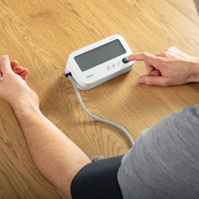 OMRON M3 Comfort AFib felkaros vérnyomásmérő