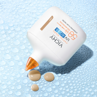 Vichy Capital Soleil UV Aqua hidratáló színezett fluid light SPF50